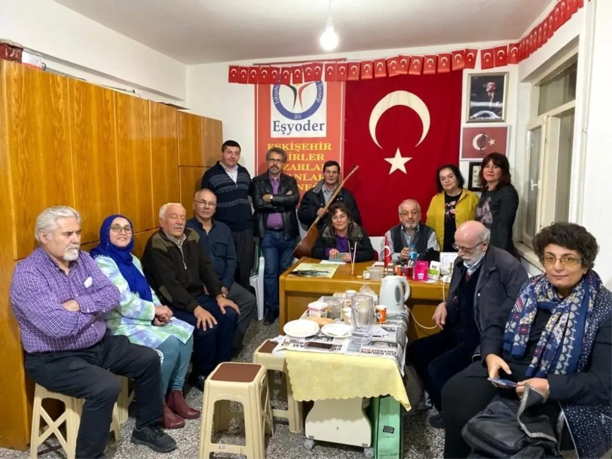 EŞYODER üyeleri yeni yılı şiirler ve türkülerle kutladı