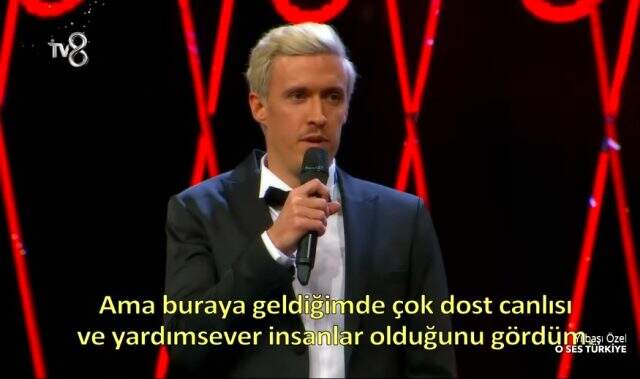 Futbolcu Max Kruse'den Hadise'ye teklif: Belçika'ya gidelim