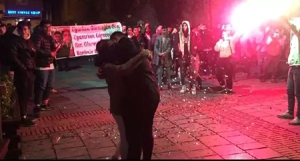 Galata Kulesi Onunde Yeni Yilin Ilk Evlilik Teklifi Haberler