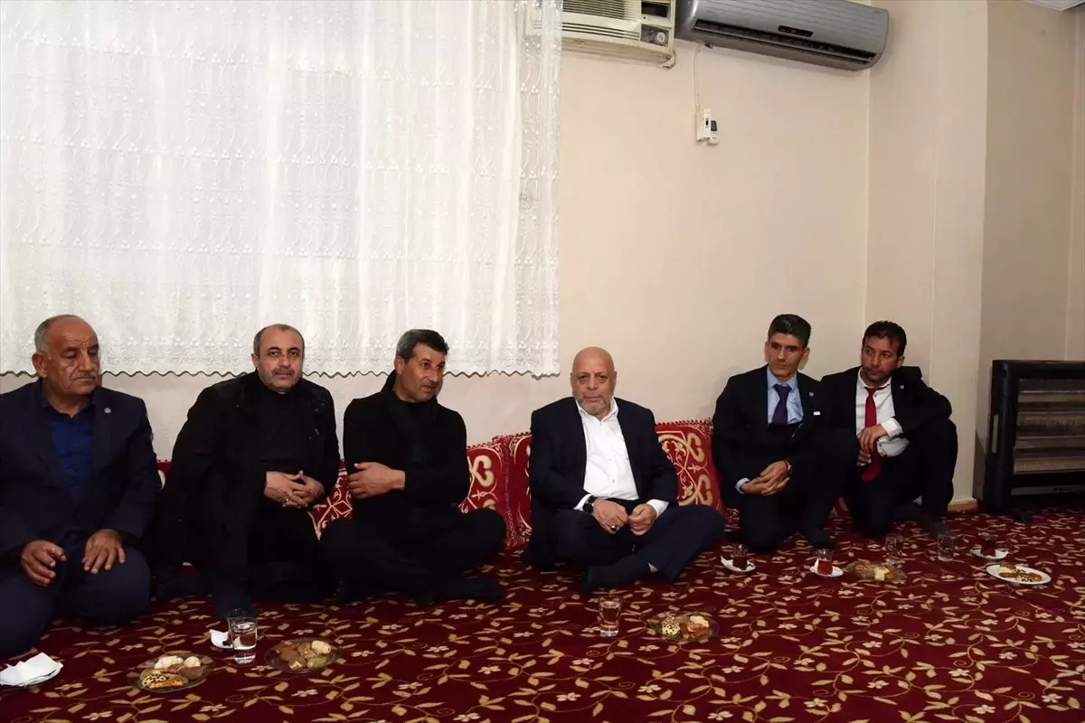 Hak-İş Genel Başkanı Arslan, yeni yıla işten çıkarılan belediye işçisinin evinde girdi Açıklaması