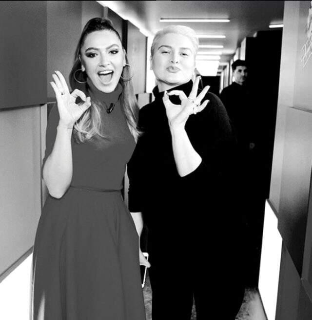 Hülya Açıkgöz, kardeşi Hadise'nin çevresindeki insanlara ateş püskürdü.