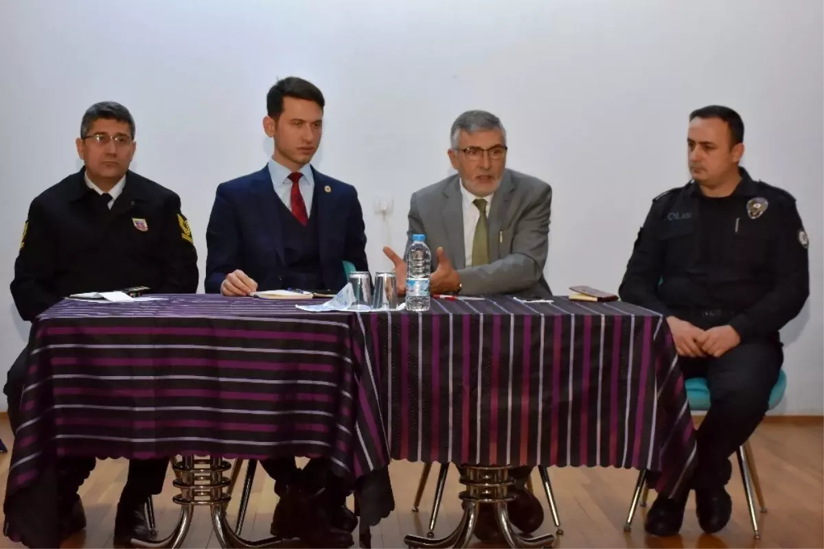 İnönü'de muhtarlar, güvenlik ve halkla buluşma toplantısı yapıldı
