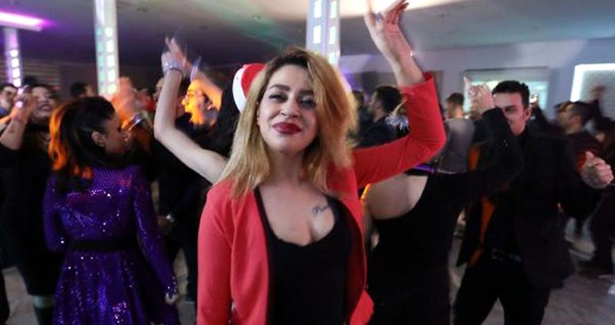 İranlı turistler 2020 yılına girerken Van'da eğlendi