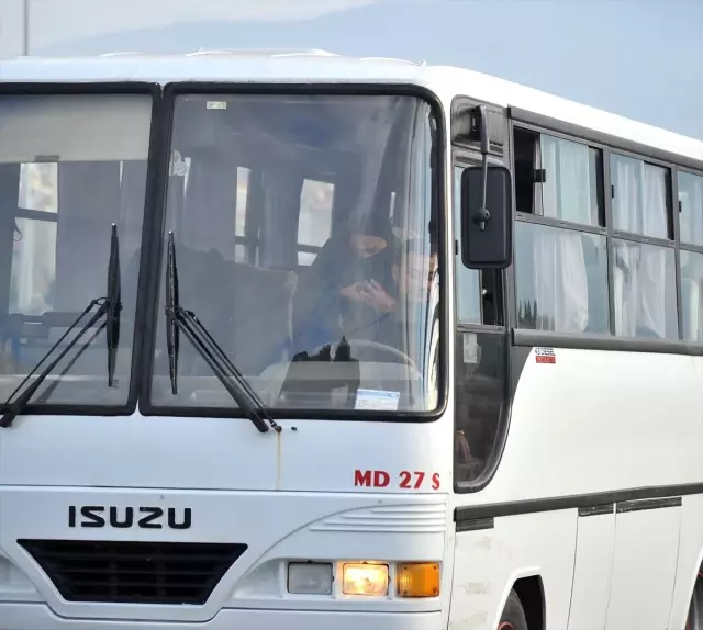 Osmaniye'de özel harekat polislerinden gerçeğini aratmayan rehine kurtarma tatbikatı Osmaniye'de özel harekat polislerinden gerçeğini aratmayan rehine kurtarma tatbikatı