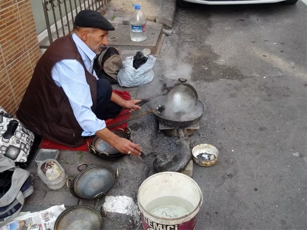 Ozel Unutulmaya Yuz Tutmus Meslek Kalaycilik Istanbul