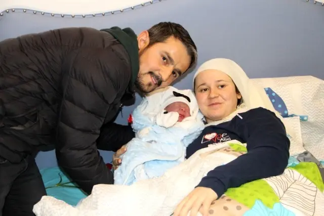 Samsun Da Yeni Yilin Ilk Bebegi Samsun