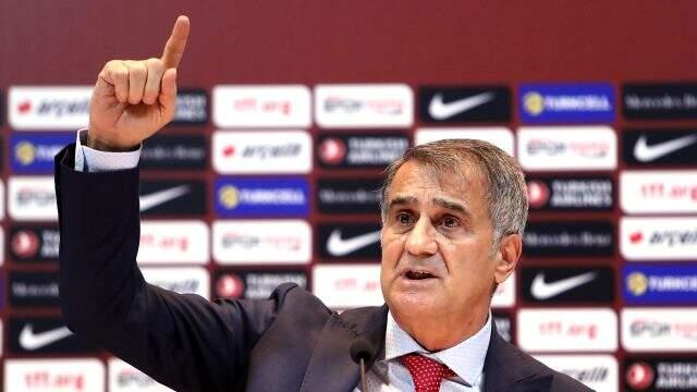 Şenol Güneş'ten yabancı sınırı açıklaması: Borçların büyük sebebi yabancı futbolcular