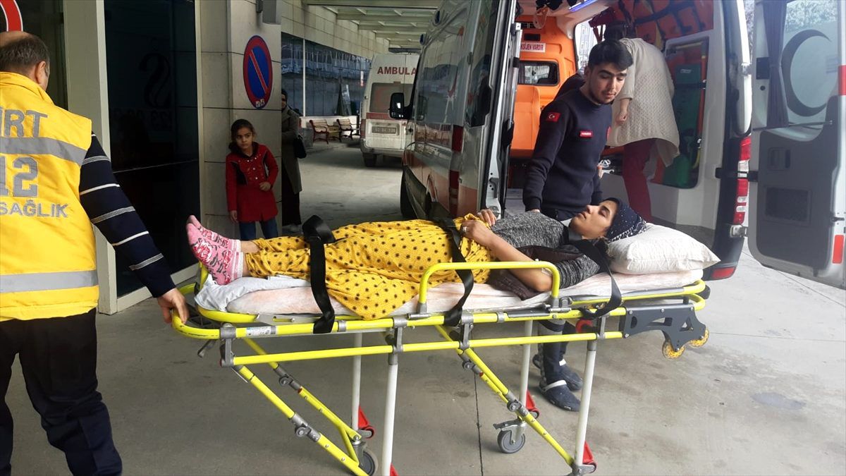 Siirt'te karbonmonoksit gazından etkilenen 6 kişi hastaneye kaldırıldı