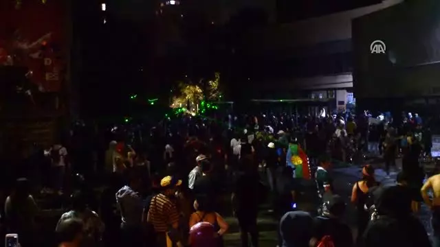 Şili'de hükümet karşıtı protestolar devam ediyor (2)