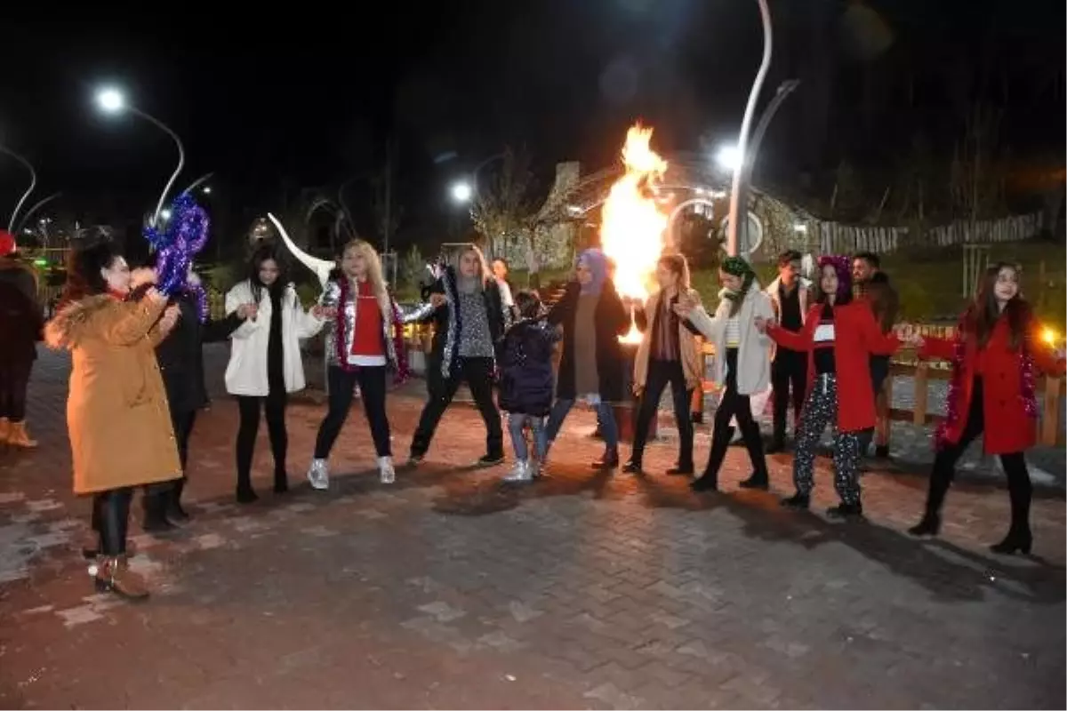 Sivas'ta 'Hobbit' evlerinde yeni yıl coşkusu