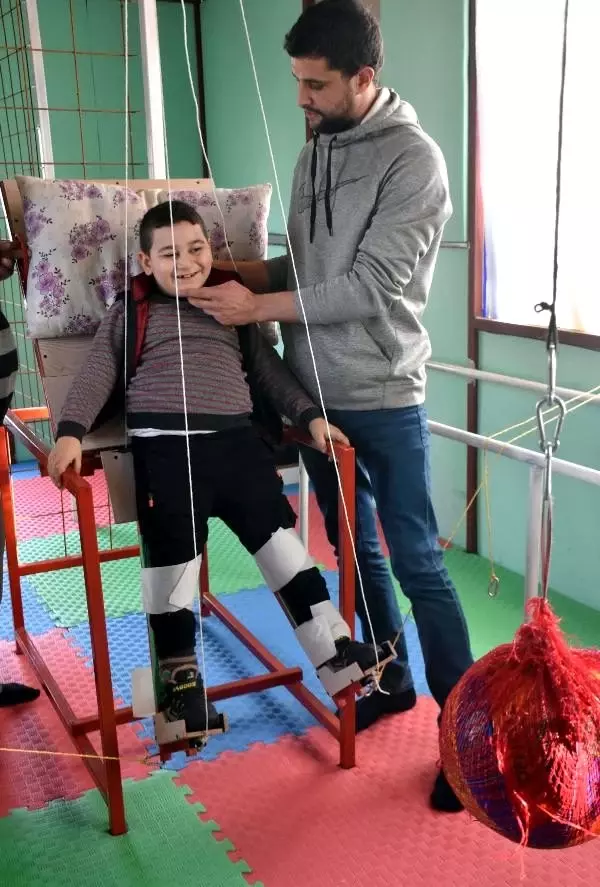 �Süper dede�den torununa kesintisiz fizik tedavi imkanı Haberler
