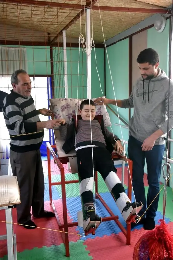 �Süper dede�den torununa kesintisiz fizik tedavi imkanı Haberler