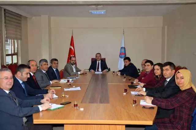 Tosya'da bağımlılıkla mücadele toplantısı yapıldı Tosya'da bağımlılıkla mücadele toplantısı yapıldı