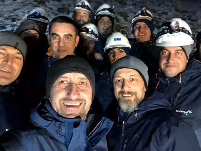 Türk Telekom CEO'su Ümit Önal yeni yıla -15 derecede çalışan ekiplerle girdi