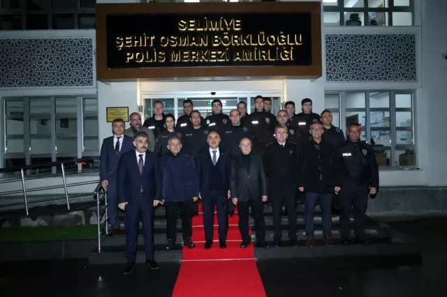Vali Günaydın, yeni yıl tedbirlerini yerinde denetledi Vali Günaydın, yeni yıl tedbirlerini yerinde denetledi