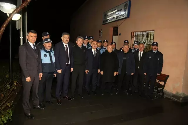 Vali Günaydın, yeni yıl tedbirlerini yerinde denetledi Vali Günaydın, yeni yıl tedbirlerini yerinde denetledi