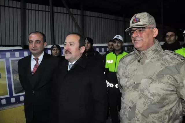 Vali Pehlivan, güvenlik güçlerini yalnız Bırakmadı Vali Pehlivan, güvenlik güçlerini yalnız Bırakmadı