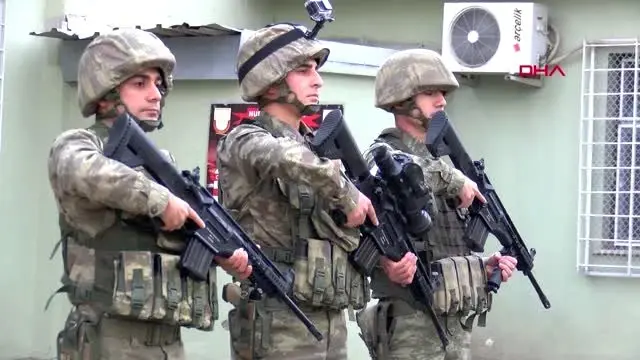 Yeni yıla vatan nöbetinde giren mehmetçik: gözünüz arkadan kalmasın Yeni yıla vatan nöbetinde giren mehmetçik: gözünüz arkadan kalmasın