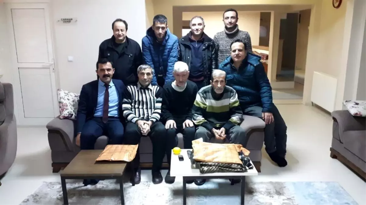 Yeni yılda aceze evi sakinleri unutulmadı