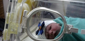Yılın ilk bebeğinin doktor babası heyecandan koyduğu ismi unuttu