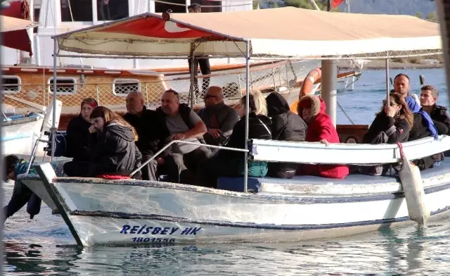 Yılın ilk tatilini sahil kenarında geçirdiler Yılın ilk tatilini sahil kenarında geçirdiler