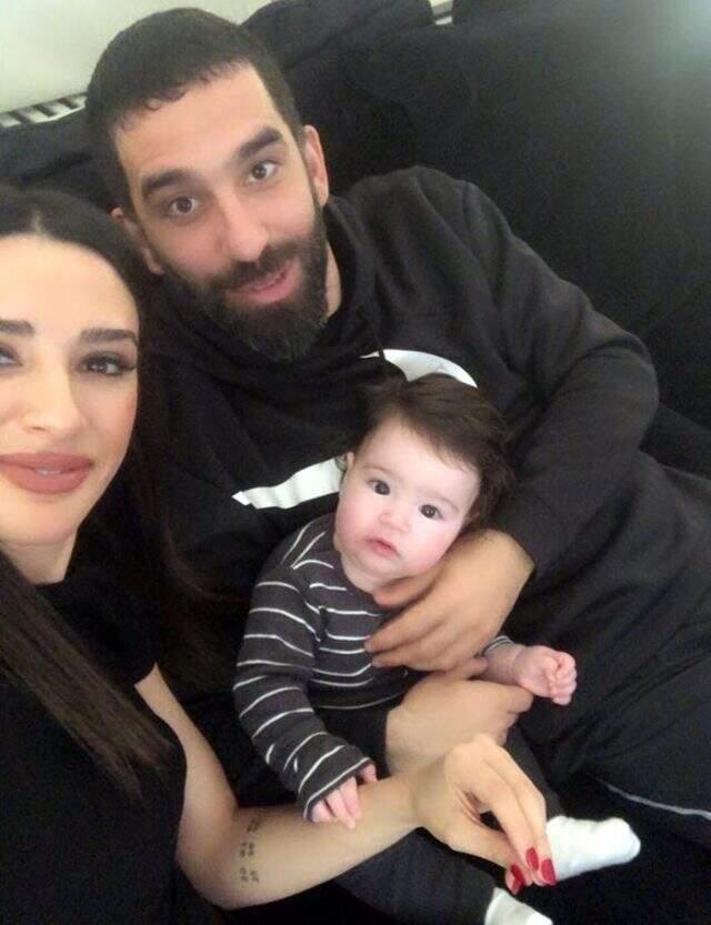 Arda Turan ve Aslıhan Doğan Turan çiftinin bebeklerinin cinsiyeti belli oldu