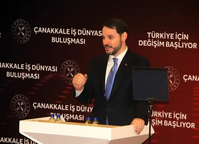 Bakan Albayrak, mobilyada KDV'nin yüzde 8'e düşürüldüğünü açıkladı Bakan Albayrak, mobilyada KDV'nin yüzde 8'e düşürüldüğünü açıkladı