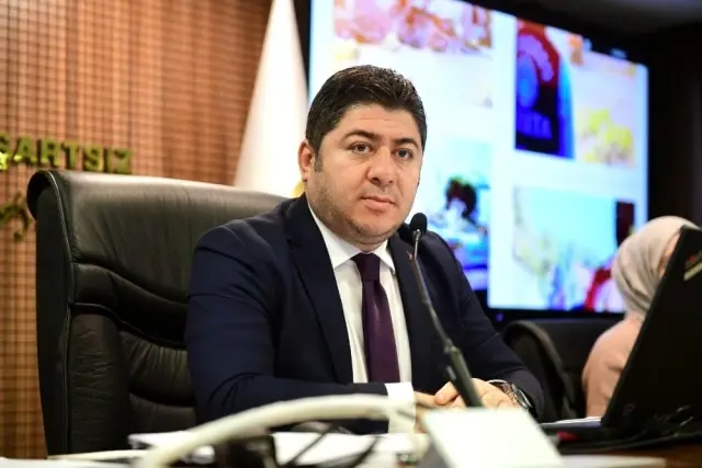 Başkan Tören: Başkan Tören: