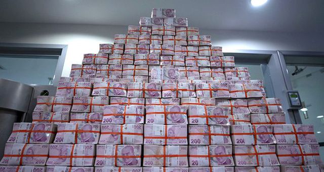 Büyük ikramiyeyi kazanan Gaziantep ve Bursa'daki talihliler paralarını aldı