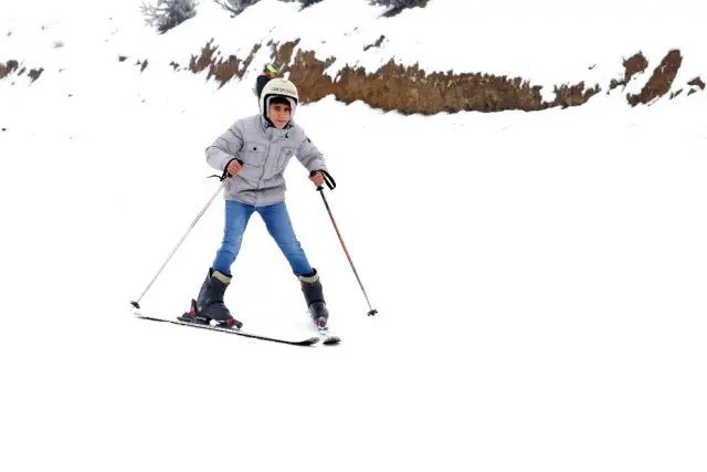 Küpkıran'da kayak sezonu açıldı Küpkıran'da kayak sezonu açıldı
