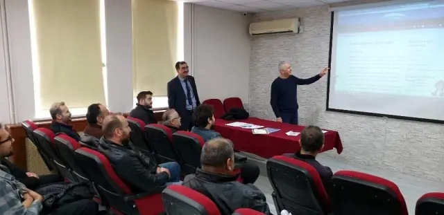 Nazilli'de 'Güvenli İnternet Kullanımı' Eğitimi Verildi Nazilli'de 'Güvenli İnternet Kullanımı' Eğitimi Verildi