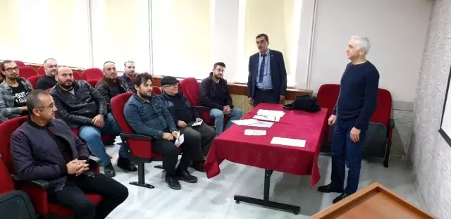 Nazilli'de 'Güvenli İnternet Kullanımı' Eğitimi Verildi Nazilli'de 'Güvenli İnternet Kullanımı' Eğitimi Verildi
