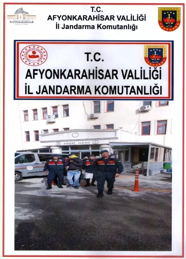 Şüphe üzerine durdurulan şahsın üzerinden alkol, giyim malzemesi, inşaat malzemesi, ev gereçleri ve mermiler çıktı Şüphe üzerine durdurulan şahsın üzerinden alkol, giyim malzemesi, inşaat malzemesi, ev gereçleri ve mermiler çıktı
