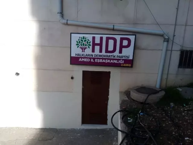 Ne kavurucu sıcak ne de dondurucu soğuk engelledi, aileler eylemine devam ediyor Ne kavurucu sıcak ne de dondurucu soğuk engelledi, aileler eylemine devam ediyor