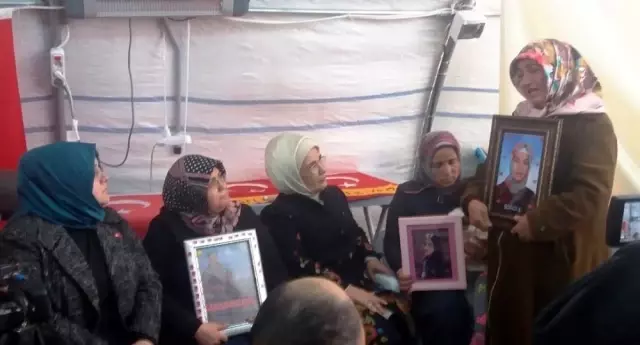 Ne kavurucu sıcak ne de dondurucu soğuk engelledi, aileler eylemine devam ediyor Ne kavurucu sıcak ne de dondurucu soğuk engelledi, aileler eylemine devam ediyor