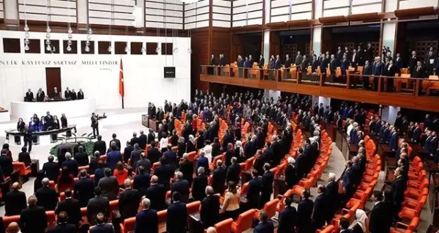 Son Dakika: Libya tezkeresi TBMM Genel Kurulu'nda kabul edildi