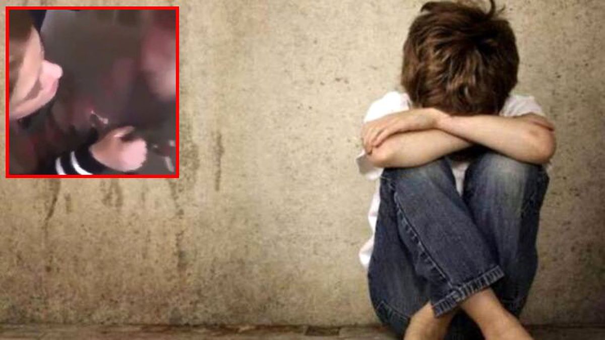 Alkollü kadının, küçük çocuğa zorla öpüşmeyi öğrettiği görüntüler büyük tepki çekti