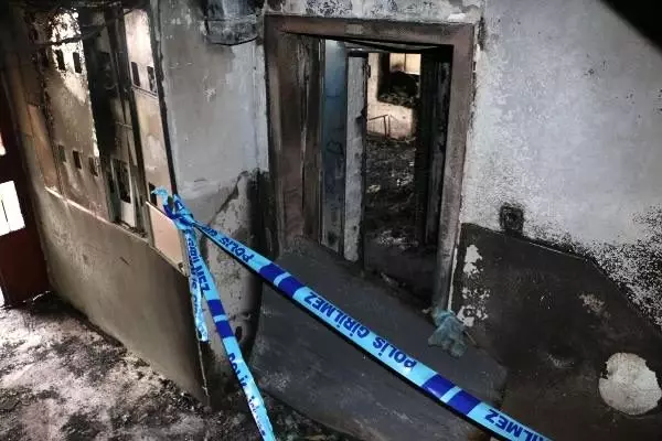 Ankara'da 4 kişinin öldüğü yangının itfaiye raporu: Yangın elektrikli ısıtıcıdan çıktı Ankara'da 4 kişinin öldüğü yangının itfaiye raporu: Yangın elektrikli ısıtıcıdan çıktı