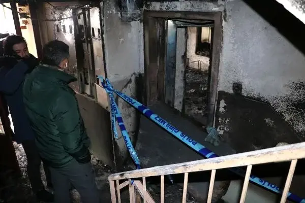 Ankara'da 4 kişinin öldüğü yangının itfaiye raporu: Yangın elektrikli ısıtıcıdan çıktı Ankara'da 4 kişinin öldüğü yangının itfaiye raporu: Yangın elektrikli ısıtıcıdan çıktı