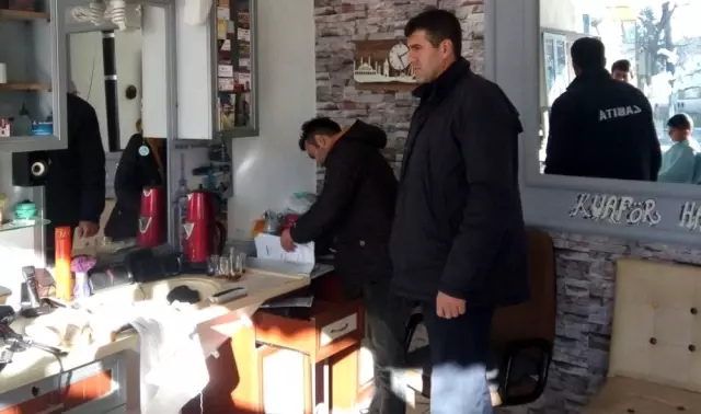 Bafra'da berberler denetlendi Bafra'da berberler denetlendi