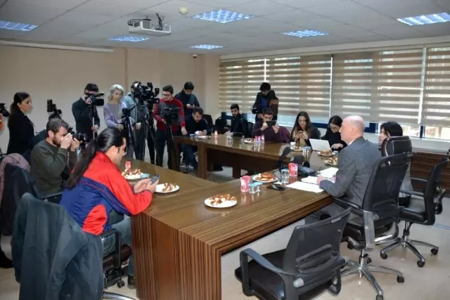 İzmit Belediyesi'nden sözleşmeleri yenilemeyen işçiler hakkında açıklama İzmit Belediyesi'nden sözleşmeleri yenilemeyen işçiler hakkında açıklama