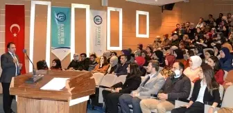 Hakan Özdemir: Öğrencilere iş arama becerileri ve özgeçmiş hazırlama teknikleri anlatıldı Hakan Özdemir: Öğrencilere iş arama becerileri ve özgeçmiş hazırlama teknikleri anlatıldı