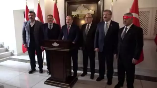 Afyon bakan varank türkiye'nin otomobili yurt dışında da ilgi gördü