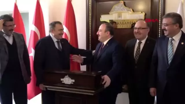 Afyon bakan varank türkiye'nin otomobili yurt dışında da ilgi gördü