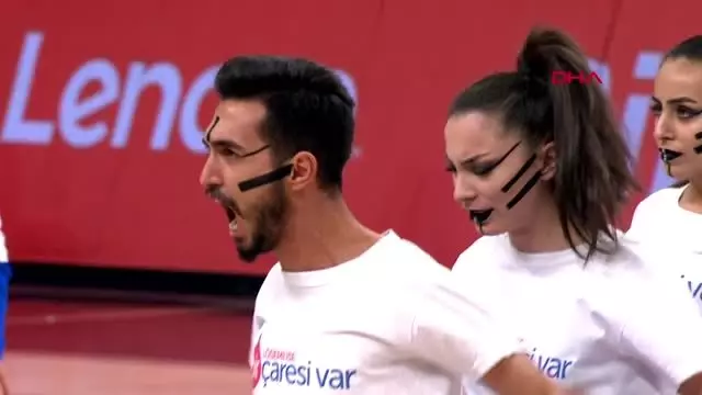 Anadolu efes'in euroleague maçındaki kan kanseriyle mücadele dansı alkış topladı Anadolu efes'in euroleague maçındaki kan kanseriyle mücadele dansı alkış topladı