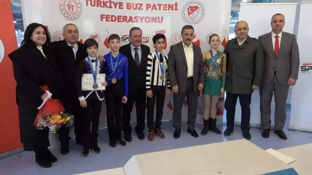 Artistik Buz Pateni Büyükler Türkiye Şampiyonası Samsun'da başladı Artistik Buz Pateni Büyükler Türkiye Şampiyonası Samsun'da başladı