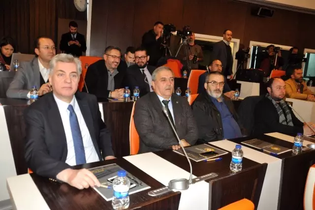 Bakan Varank: 'Yerli otomobil tüm dünyada ilgi gördü'