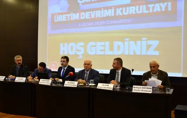 Doğu Perinçek: Libya ayakta kalmalı