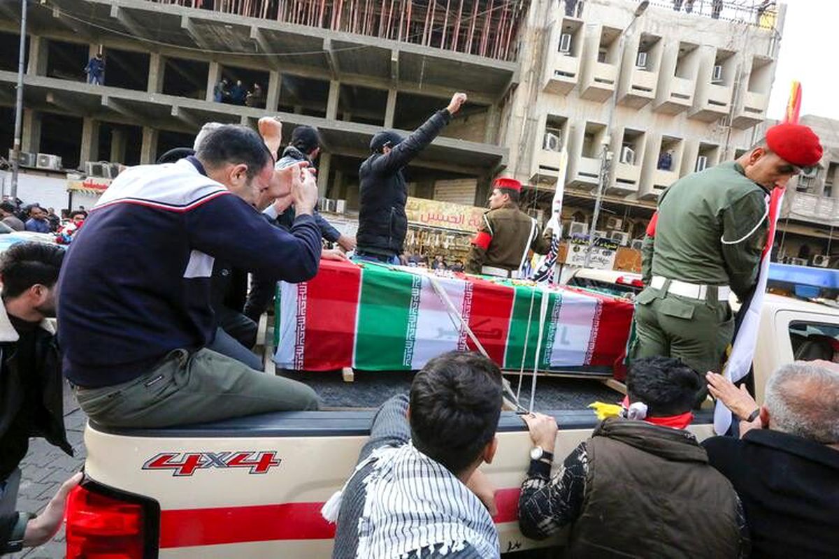 Kasım Süleymani için ilk cenaze töreni Bağdat'ta düzenlendi! Cenazeye Irak Başbakanı da katıldı