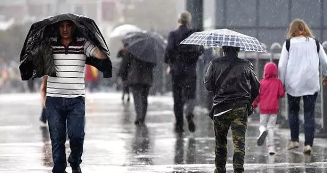 Meteoroloji'den kritik uyarı! Kuvvetli sağanak ve fırtına geliyor